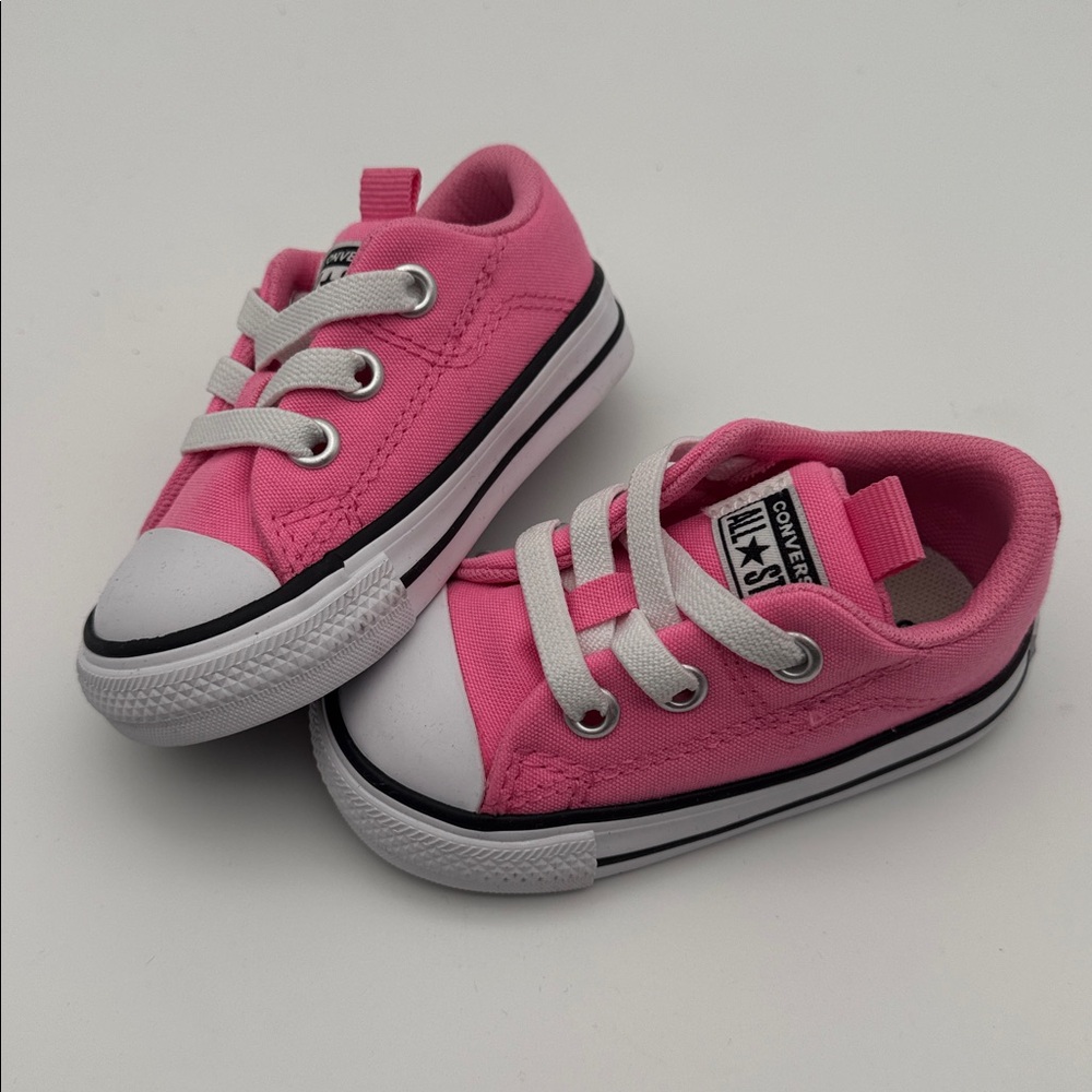 Converse Baby Sneakers in Pink and White sz 4‎
